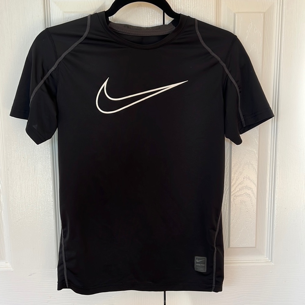 Nike Pro Dri-FIT Youth Slim Fit Short-Sleeve Training Top